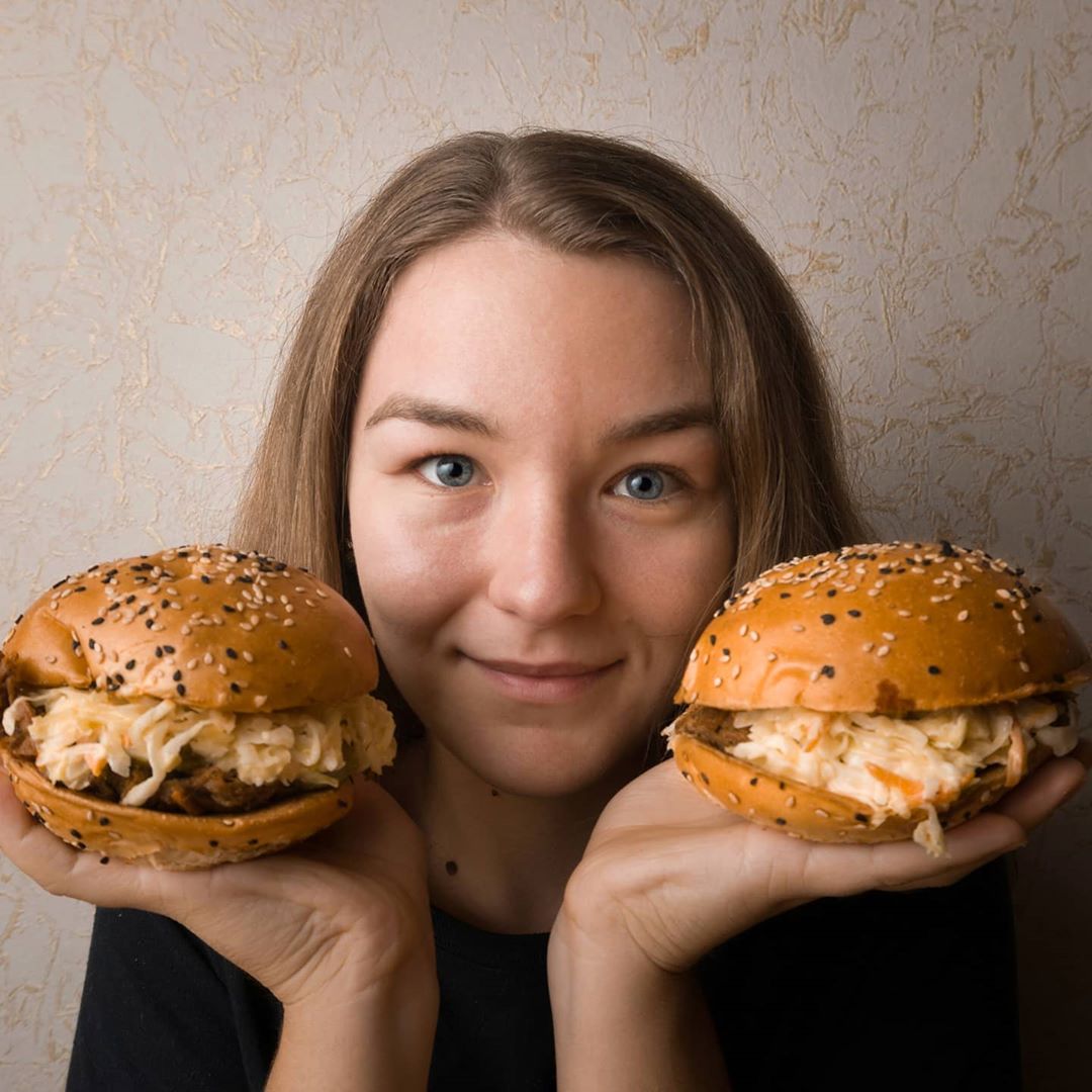 livrare burgeri Meat Busters